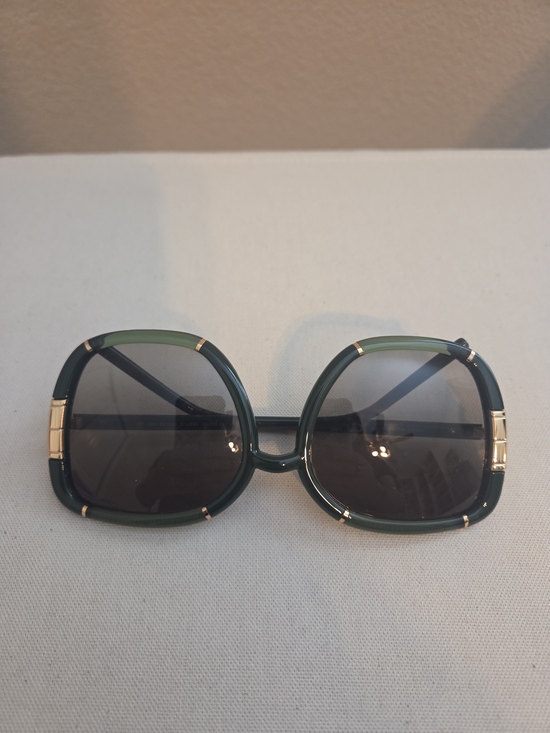 Tory Burch Accessories - Tory Burch Green Oversized Square Sunglasses with Gold Hardware